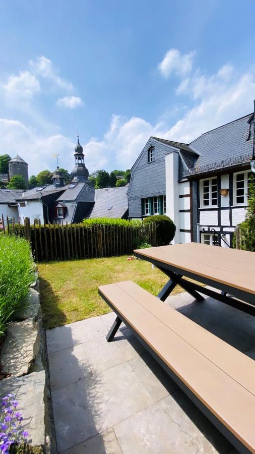 Holiday House Burgblick2 With Garden - Vosproperties Моншау Екстериор снимка